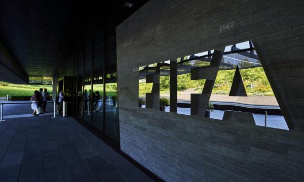 FIFA konsideron sistem të ri futbolli si në kajde të basketbollit