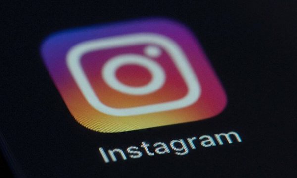 Instagram konfirmon se po teston veçorinë e ripostimit